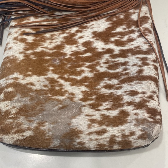 GUC cowhide crossbody - Picture 2 of 11